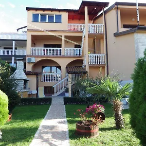 Zdravko , Štinjan Croazia