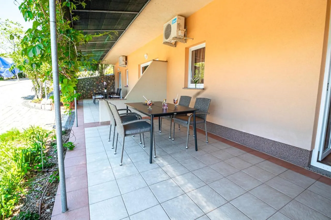 Apartments Sandra Kornić